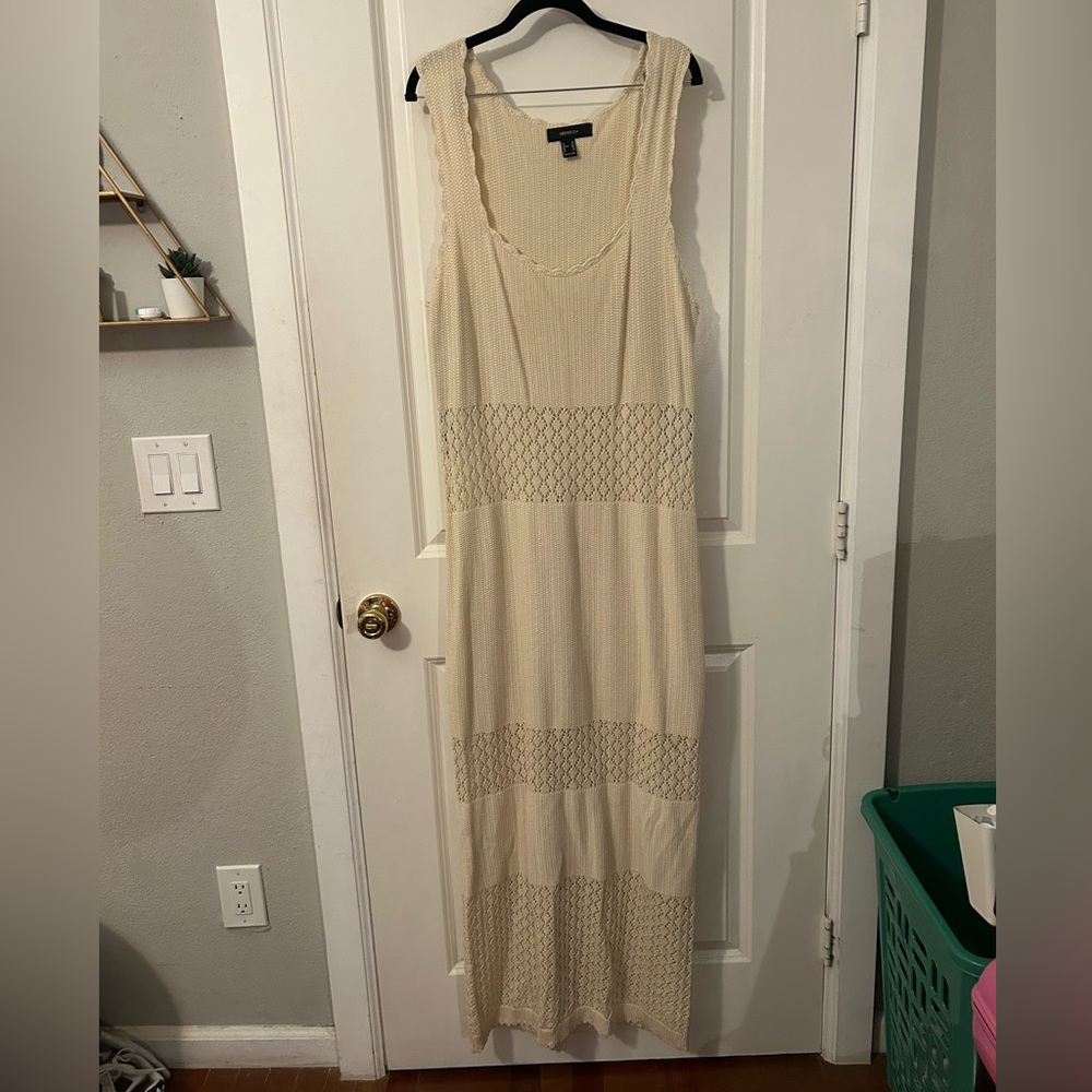 Forever 21 Cream Sleeveless Crochet Maxi Dress